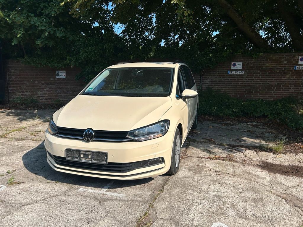 Image of Volkswagen Touran