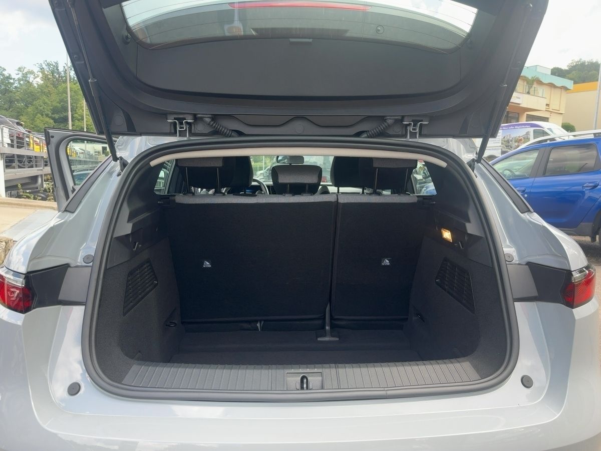 Fahrzeugabbildung Renault Megane E-TECH Megane E-Tech Equilibre EV40 130HP