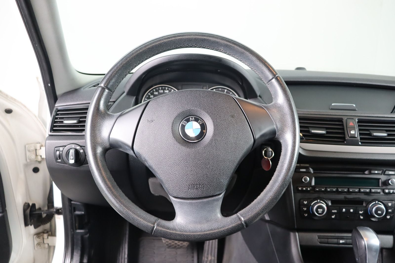 Fahrzeugabbildung BMW X1 sDrive 18i * Sitzhzg. * PDC