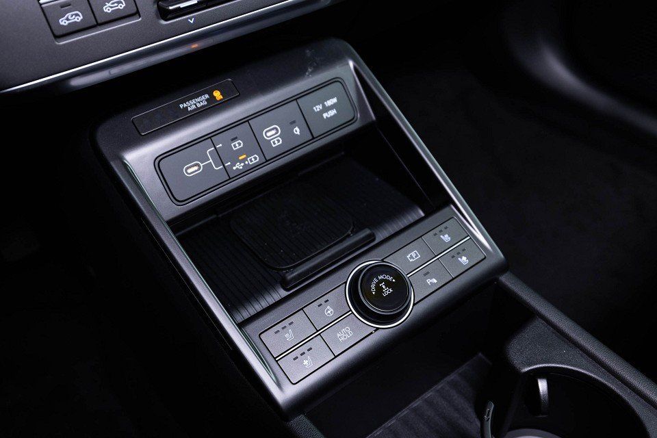 Fahrzeugabbildung Hyundai KONA 1.6T 198PS DCT 4WD PRIME Sitz-Paket BOSE