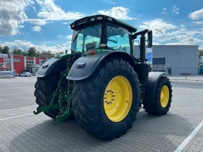 Fahrzeugabbildung John Deere 6215 Schlepper