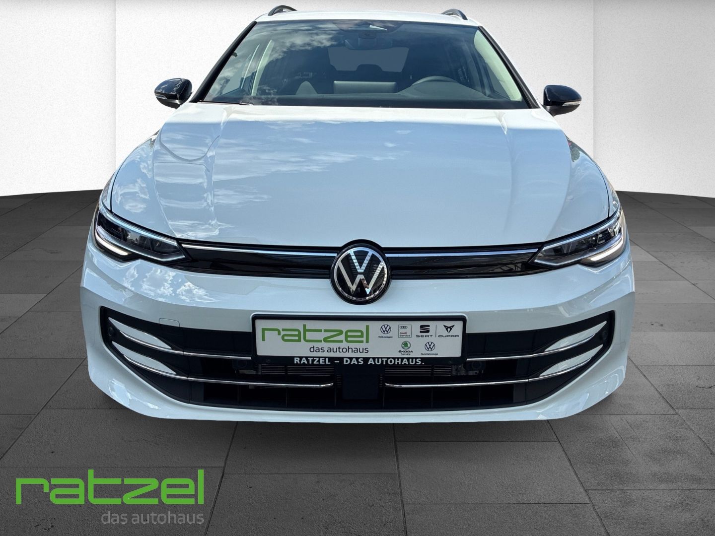 Fahrzeugabbildung Volkswagen Golf Variant ENERGY 1.5eTSI DSG ACC+AHK+NAVI+LED