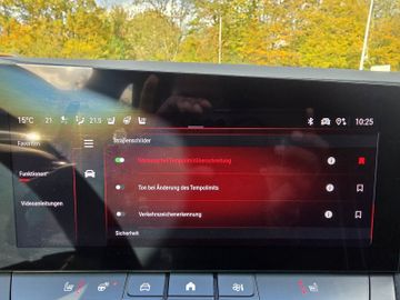 Bild 18 Opel Astra GS AT/NAVI/SHZ+LHZ/PDC vo+hi+360/ACC