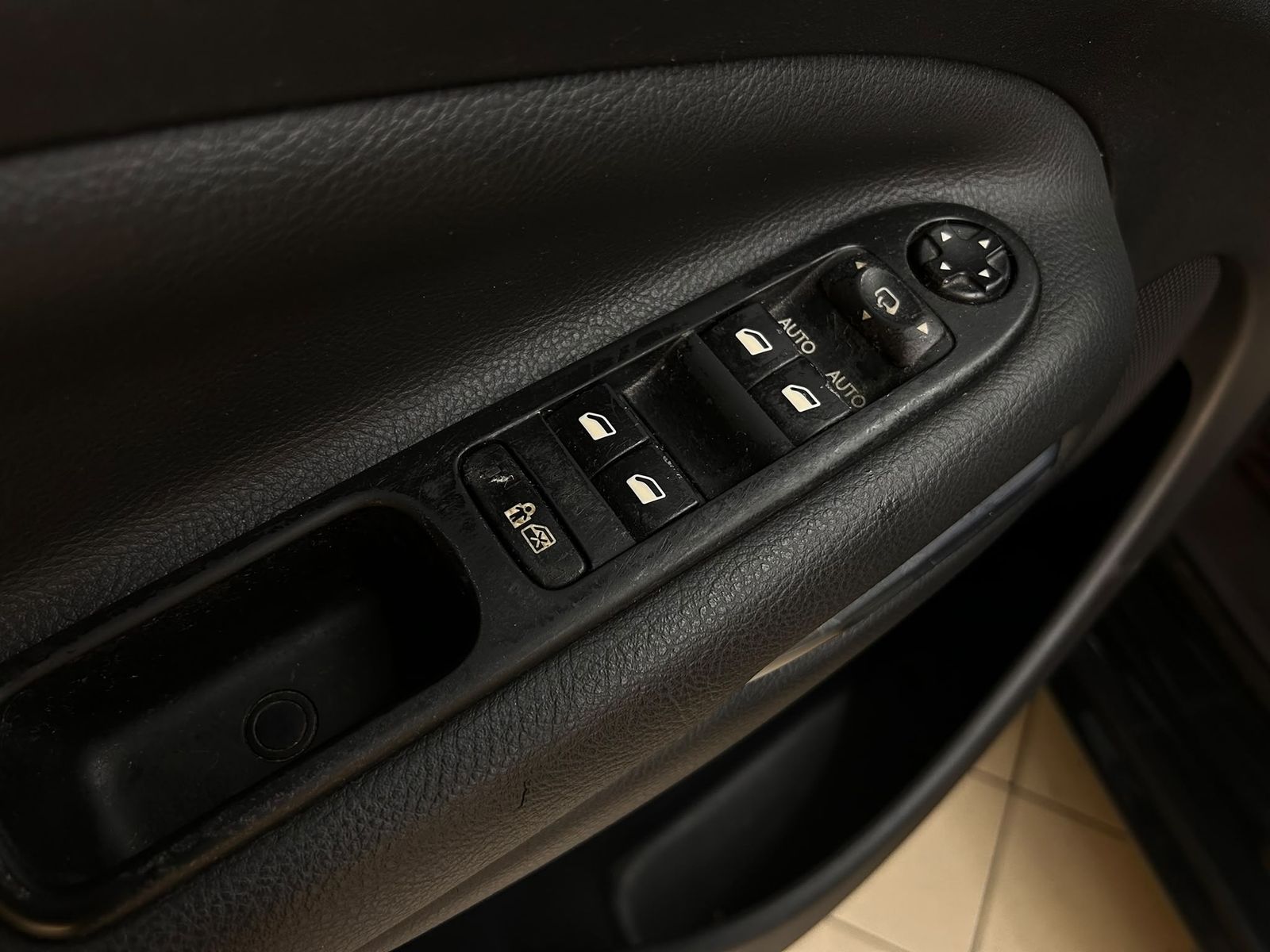 Fahrzeugabbildung Citroën C3 Picasso Exclus Black-Paket GEPFLEGT+NAVI+TÜV