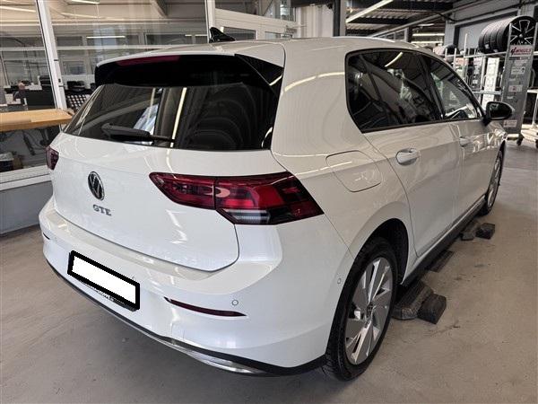Volkswagen Golf VIII  GTE eHybrid+PANO+KAMERA+NAVI+LED+AHK+