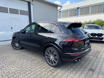 Porsche Cayenne - 10