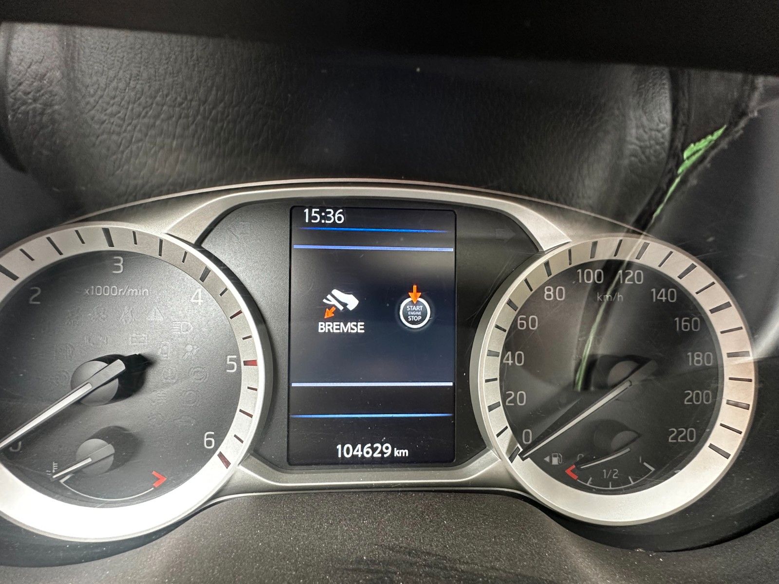 Fahrzeugabbildung Nissan Nissan Navara 2.3 dCi 190PS AT DC N-Guard