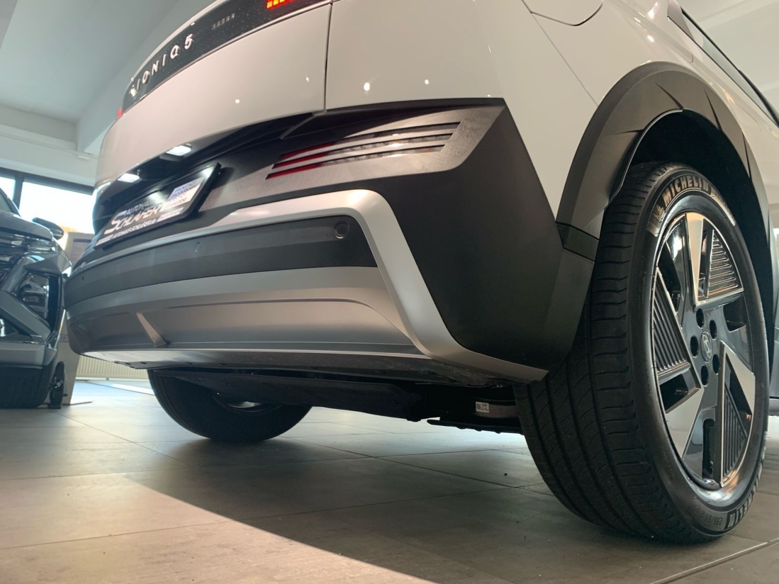 Fahrzeugabbildung Hyundai IONIQ 5 Elektro 63 kWh Wärmepumpe Navi LED
