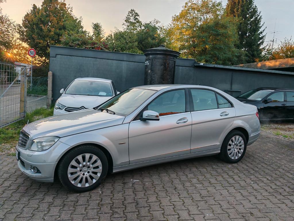 Mercedes-Benz C 230
