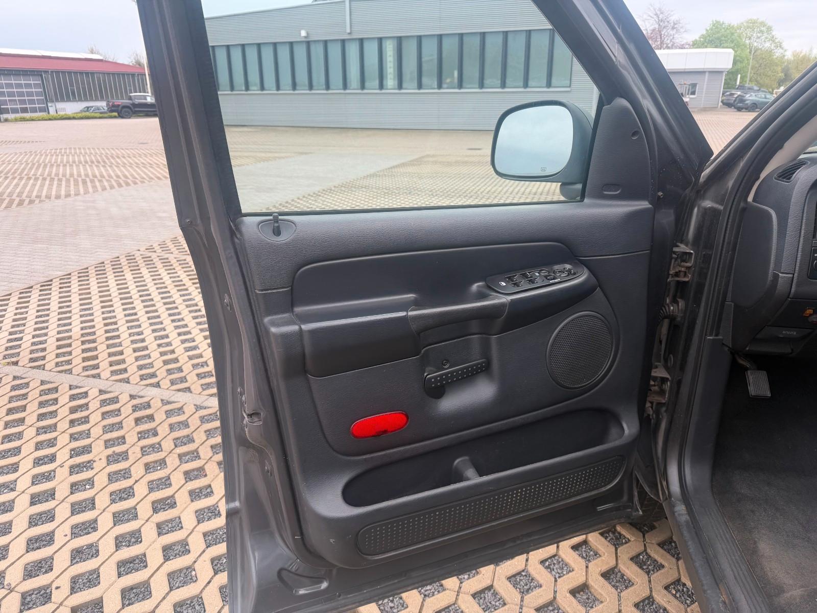 Dodge Ram 2005 — photo 10