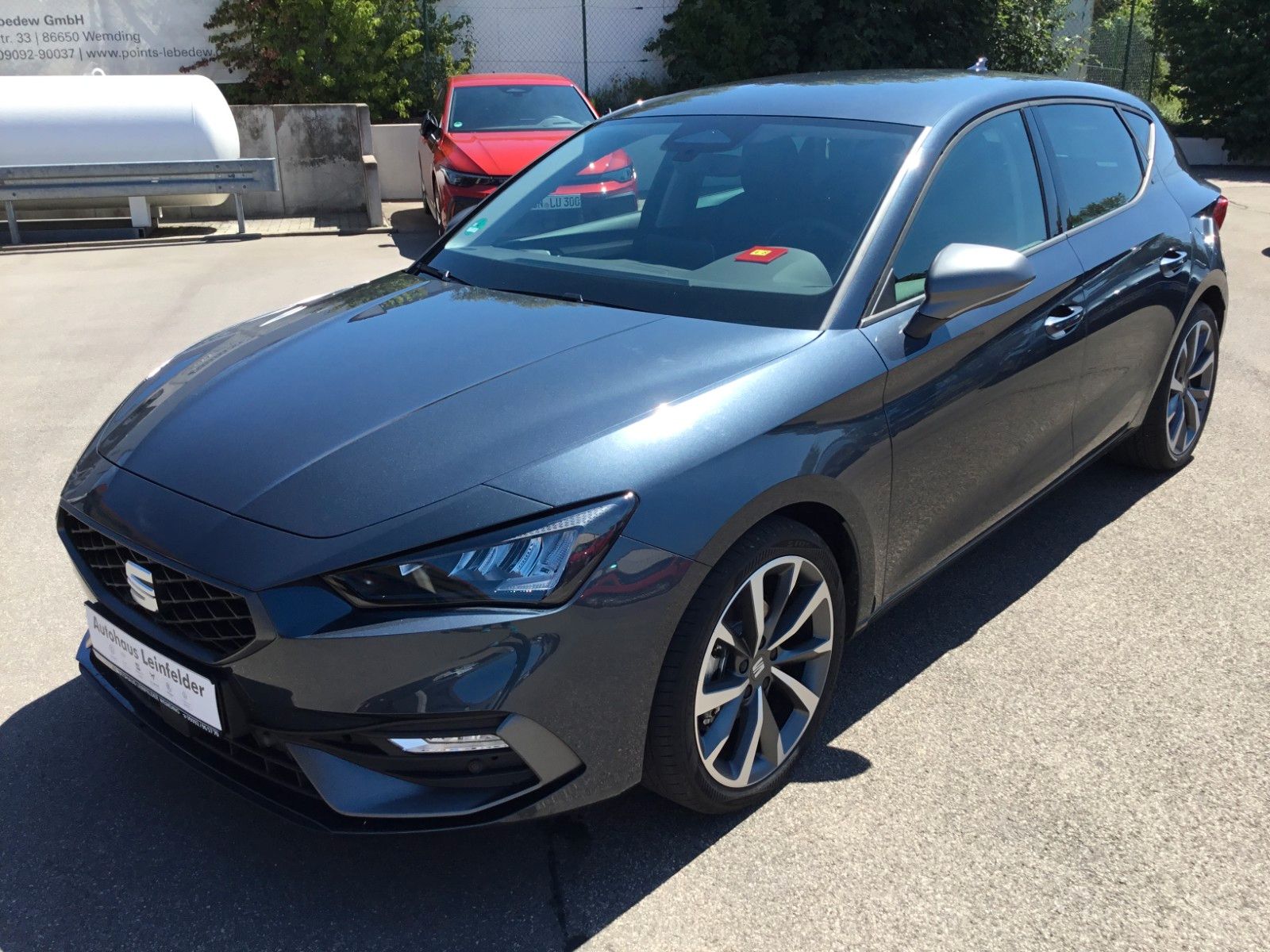 Fahrzeugabbildung SEAT Leon 1.5 eTSI FR DSG+18"+LED+ACC+Kamera+Sitzheiz