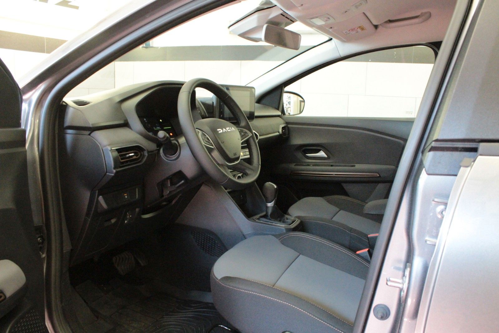 Fahrzeugabbildung Dacia Jogger Hybrid 140 Extreme 5-Sitzer*Winterpaket*