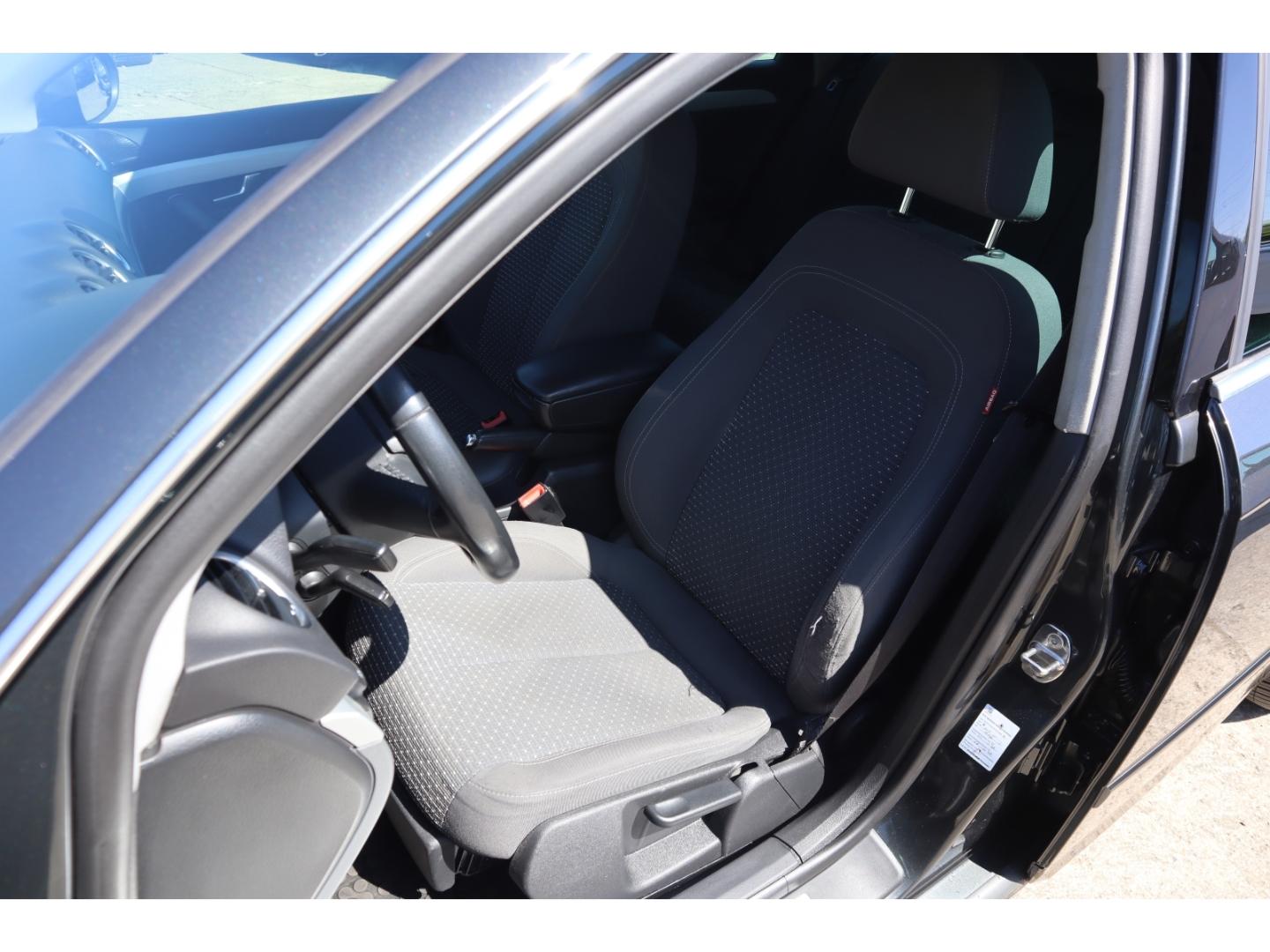 Seat Exeo 2012 — photo 23