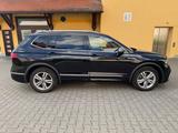 Volkswagen Tiguan 2.0 TDI SCR 147kW DSG 4MOTION R-Line ... - VW Tiguan 7-Sitzer