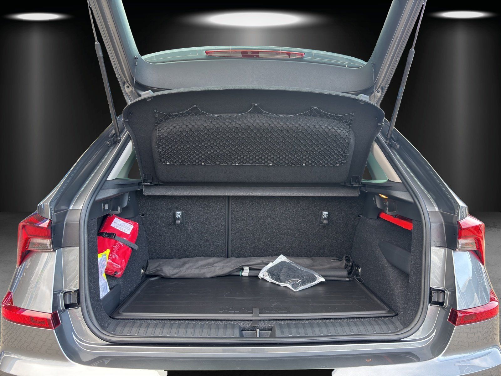 Fahrzeugabbildung SKODA Kamiq Tour 1,0 TSI 85 kW DSG