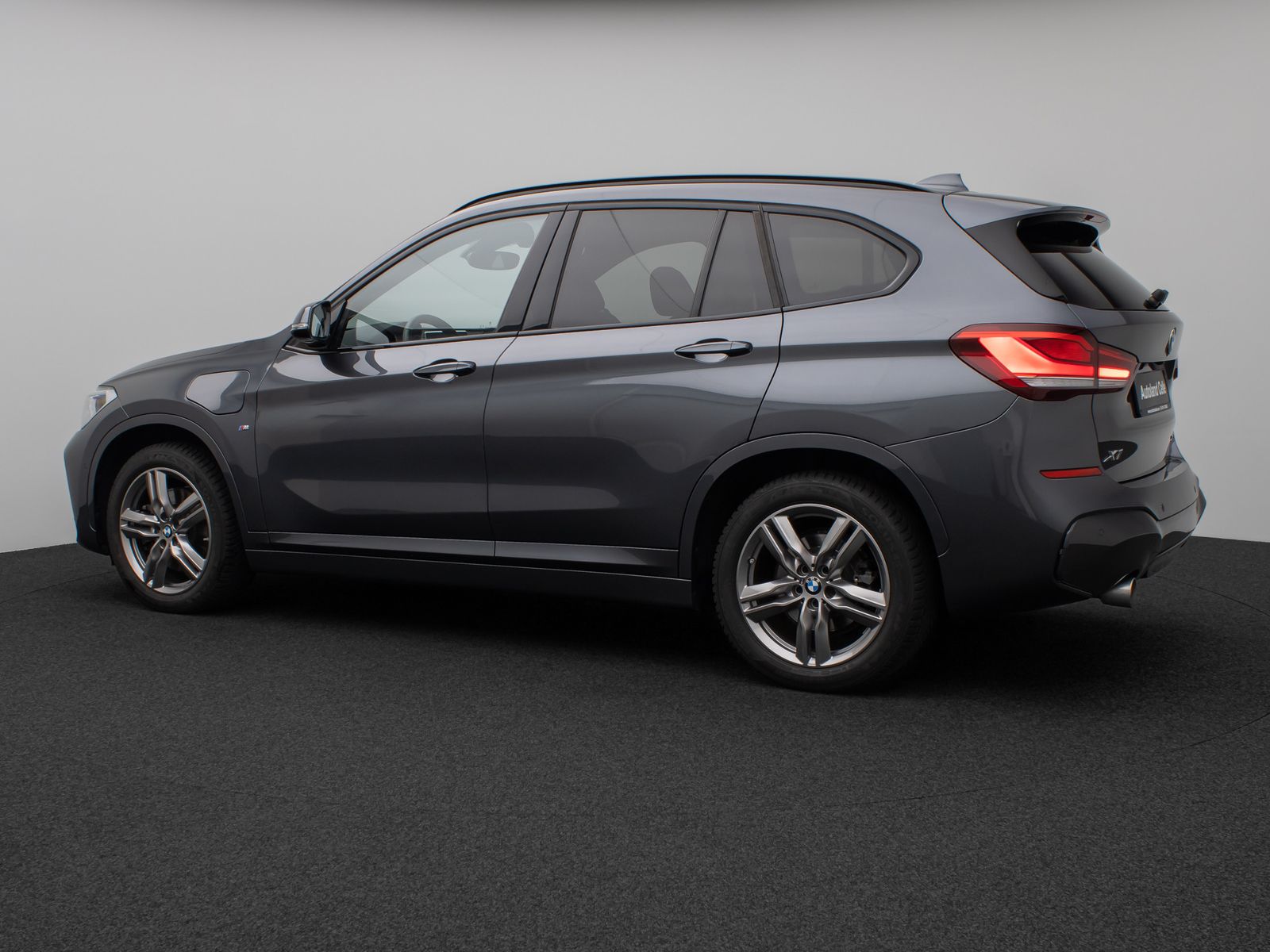 Fahrzeugabbildung BMW X1 xD25e M Sport Kamera Navi DAB HiFi DrivAssist