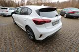 Ford Focus 1,0 ST Line EcoBoost Mild Hybrid 92kW - Ford Focus: Weiß, ST