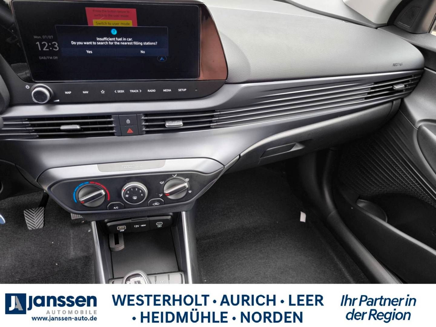 Fahrzeugabbildung Hyundai BAYON Select PDC Navi Klima Start-Stopp Rückfahr