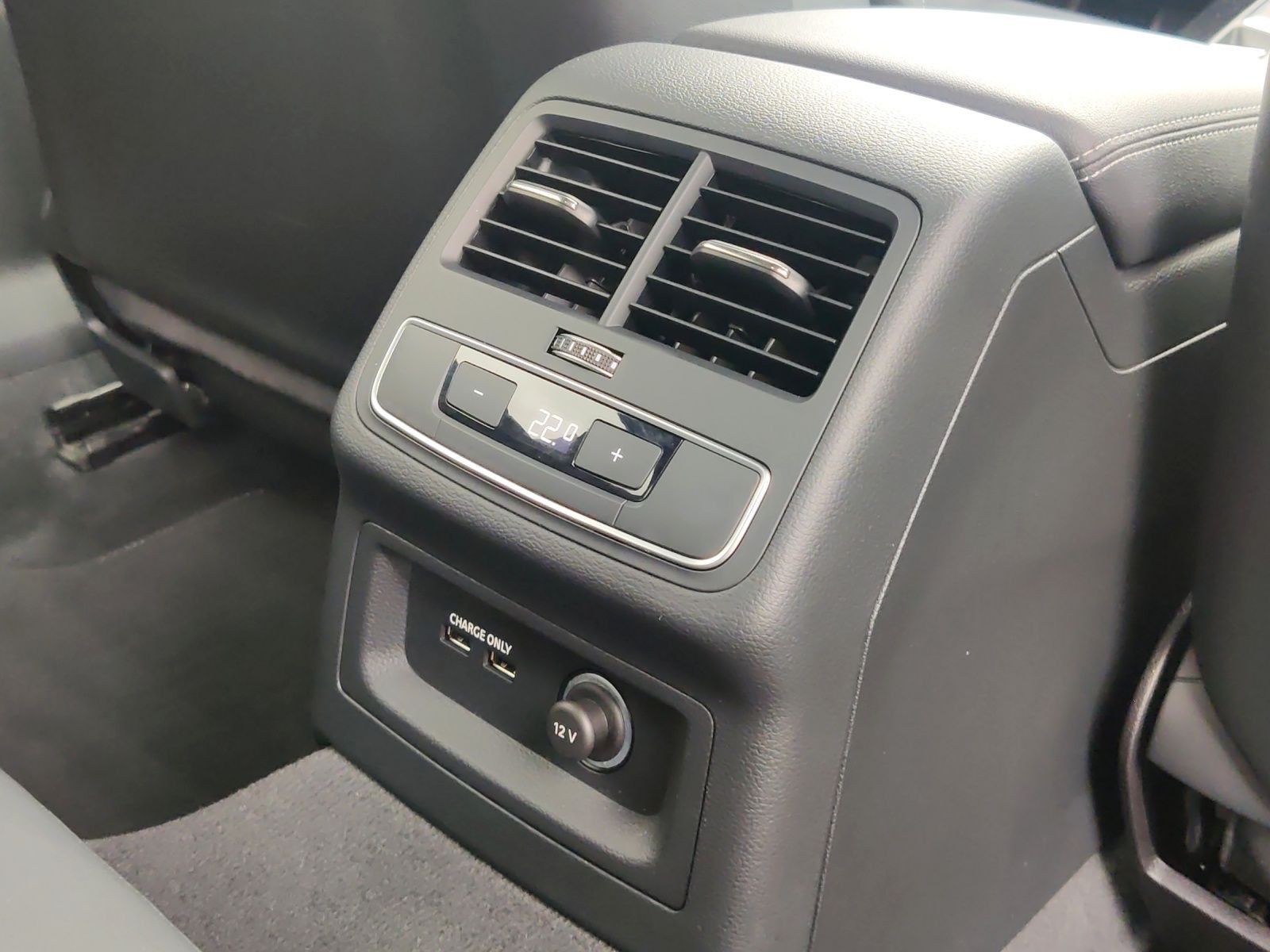 Audi A4 - Bild 17