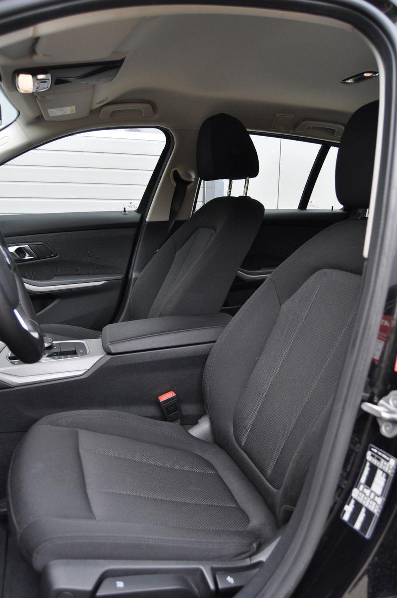 BMW 318i Touring Aut. LED Widescreen DAB Tempomat foto 10