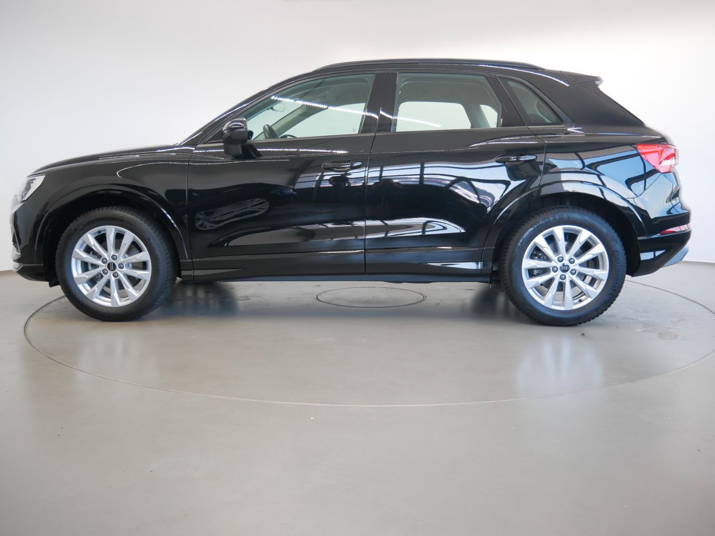 Audi Q3 35 TFSI advanced LED AHK PDC+ ACC SHZ DAB foto 4