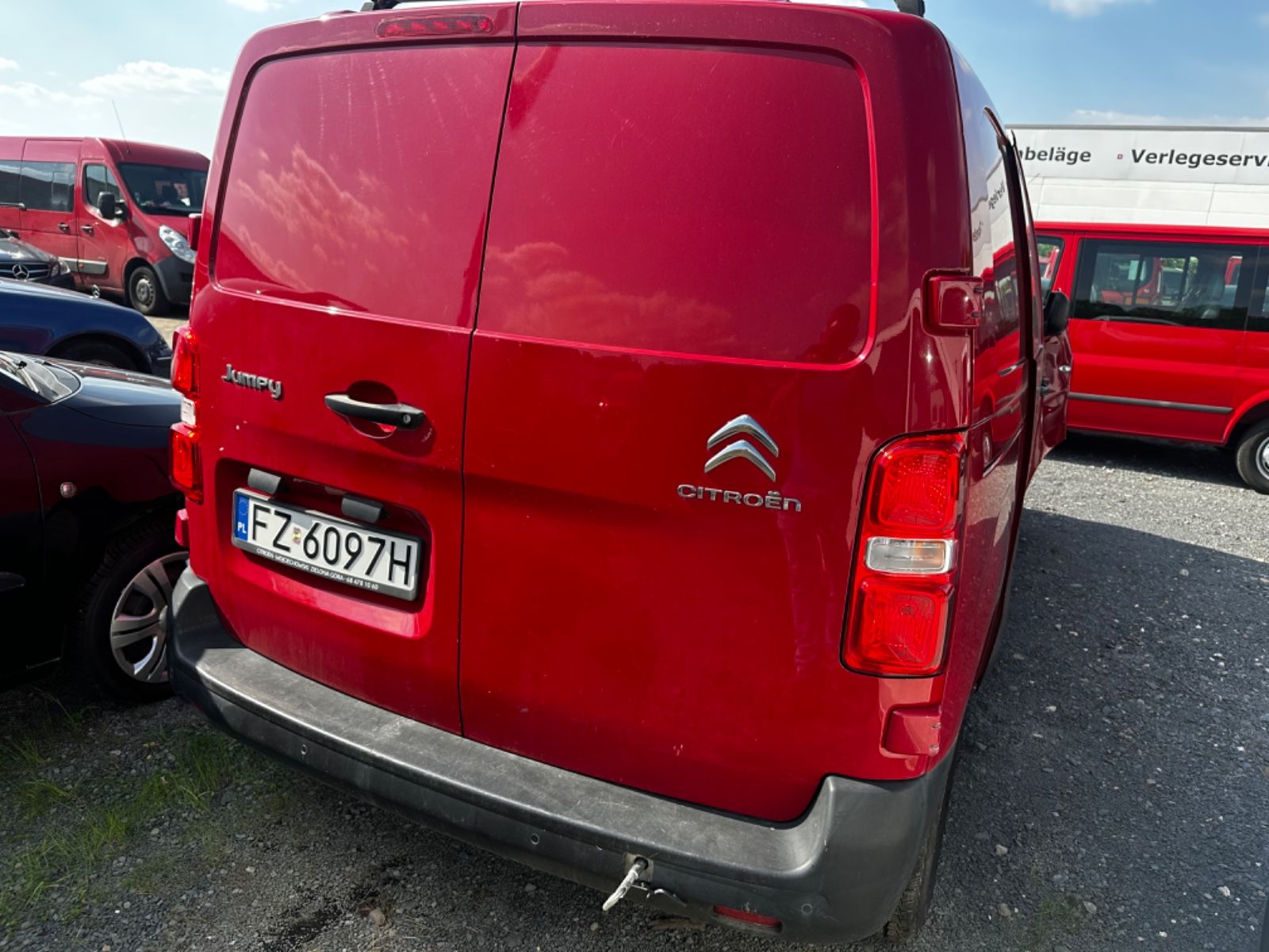 Fahrzeugabbildung Citroën Jumpy Kasten Business Klima Navi Motorl läuft