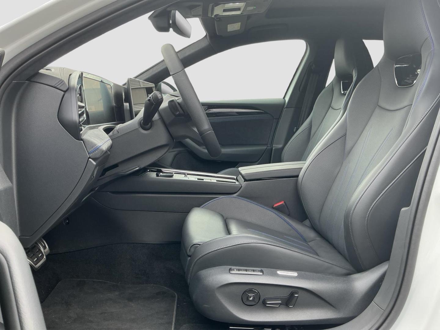 Volkswagen Passat Variant 1.5 TSI eHybrid 6-DSG R-Line AHK 