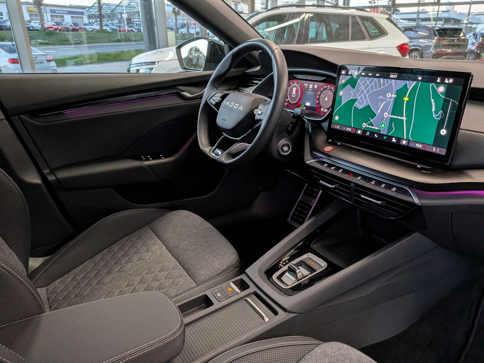Fahrzeugabbildung SKODA Octavia 2.0 TDI DSG Sportline Matrix AHK 5J-Gara