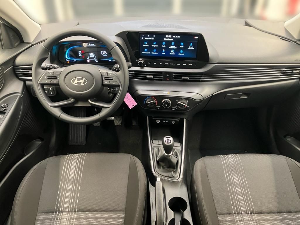 Fahrzeugabbildung Hyundai i20 1.2 5-MT Select Navi SpurH KAM PDC