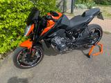 KTM Duke 890 / Tech Pack - KTM Motorräder in Leipzig