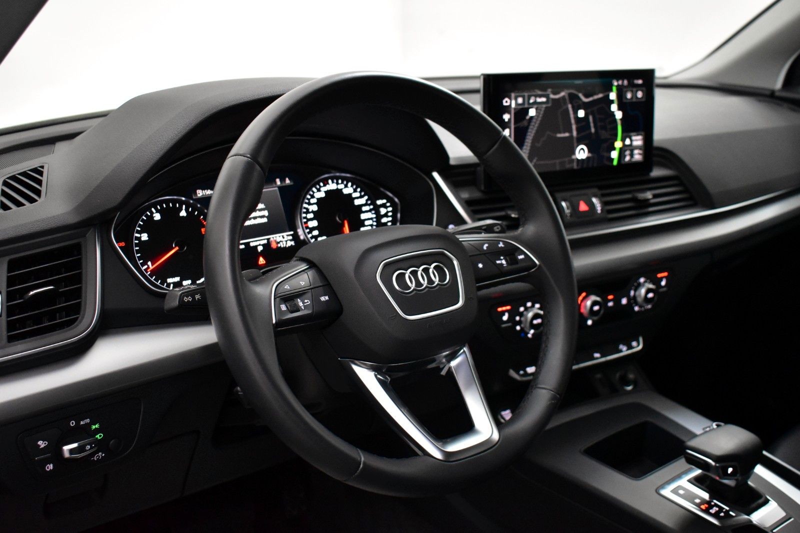 Fahrzeugabbildung Audi Q5 35 TDI Leder,Navi,LED,Kamera,SH,ACC,DAB