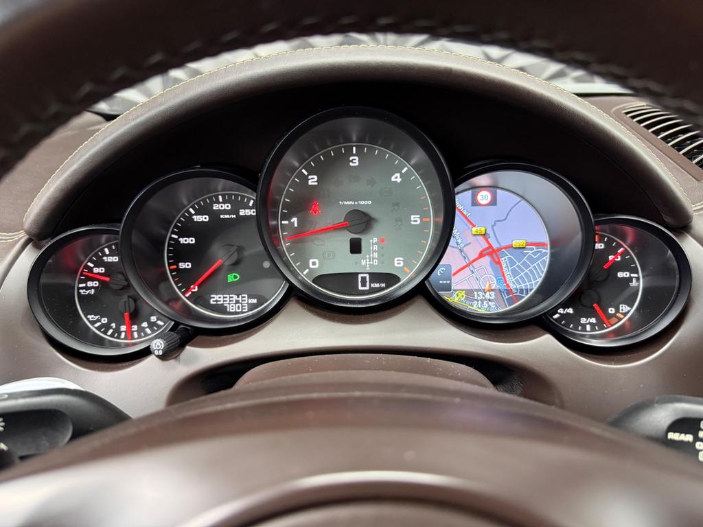 Porsche Cayenne S Diesel 4.2 V8, Foto 24 von 50