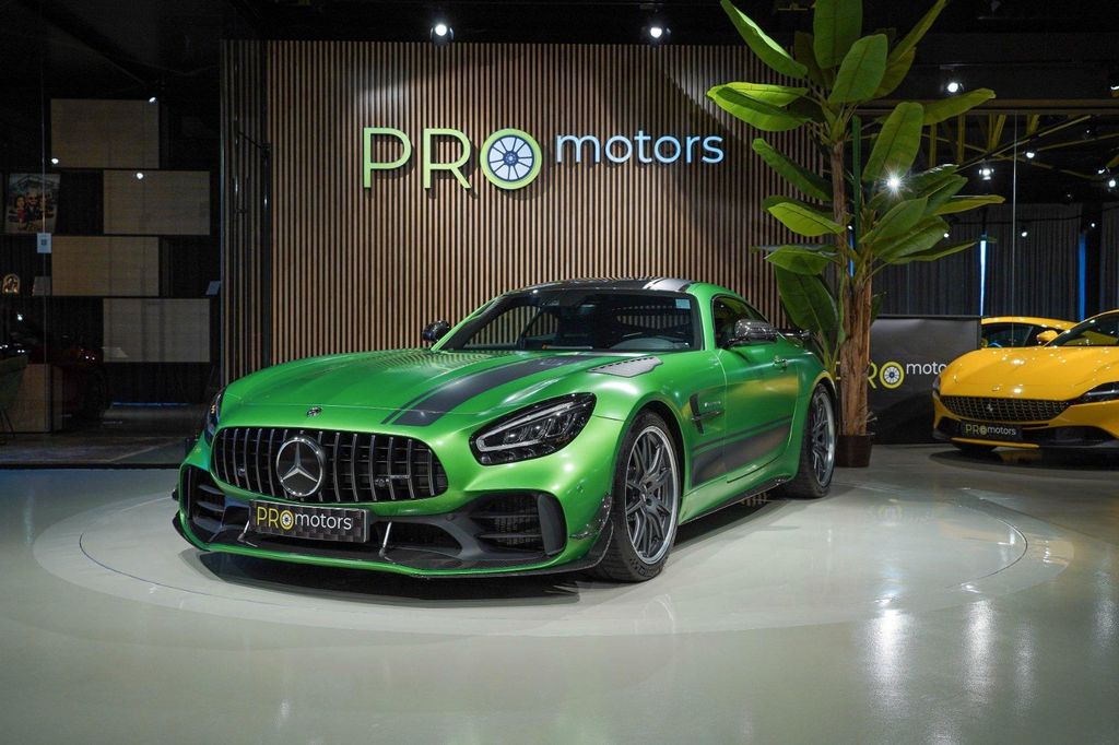 Mercedes-Benz AMG GT R