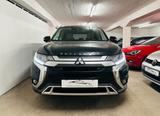 Mitsubishi Outlander 2.0 MIVEC Top 4WD Automatik - Mitsubishi in Köln