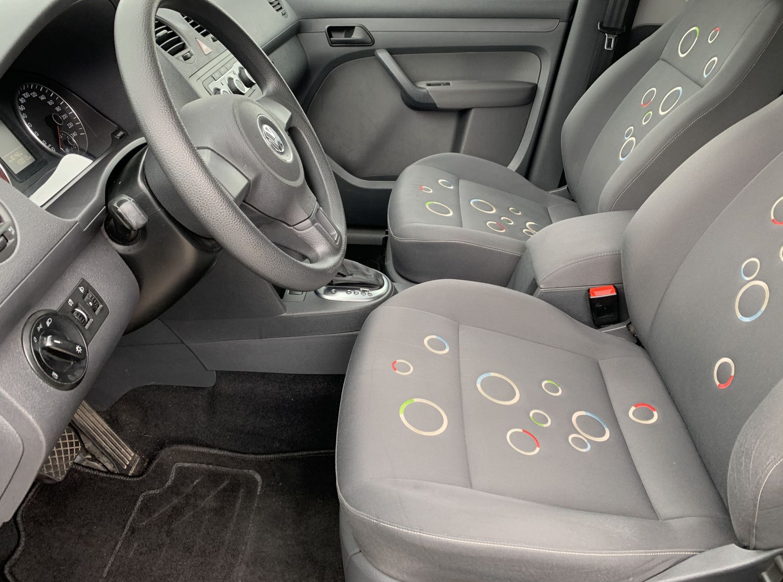 Fahrzeugabbildung Volkswagen Caddy 1.6 TDI*Roncalli*AHK*SHZ*Klima*PDC*