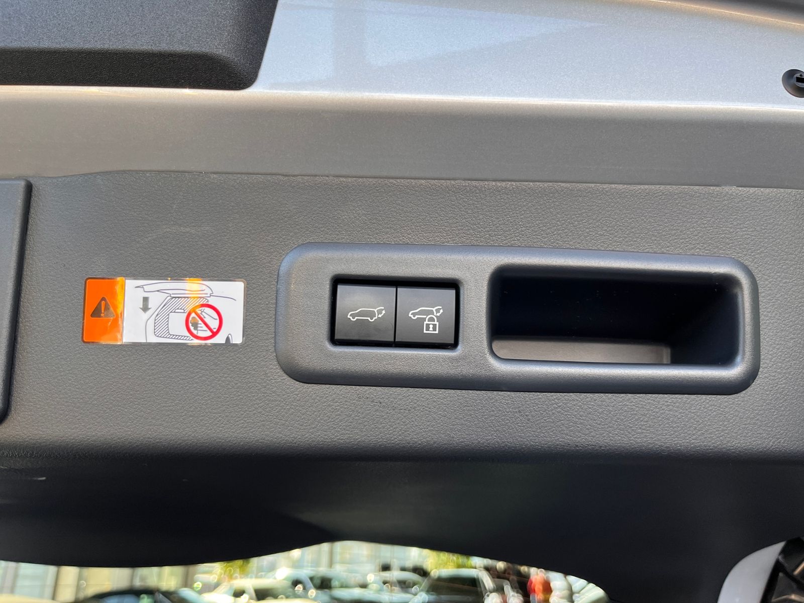 Fahrzeugabbildung Lexus LBX FWD Emotion LED NAV SHZ RFK 18"