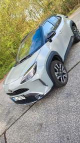 Toyota Yaris Cross  Hybrid "Premier Editio... - Toyota Yaris Cross von privat
