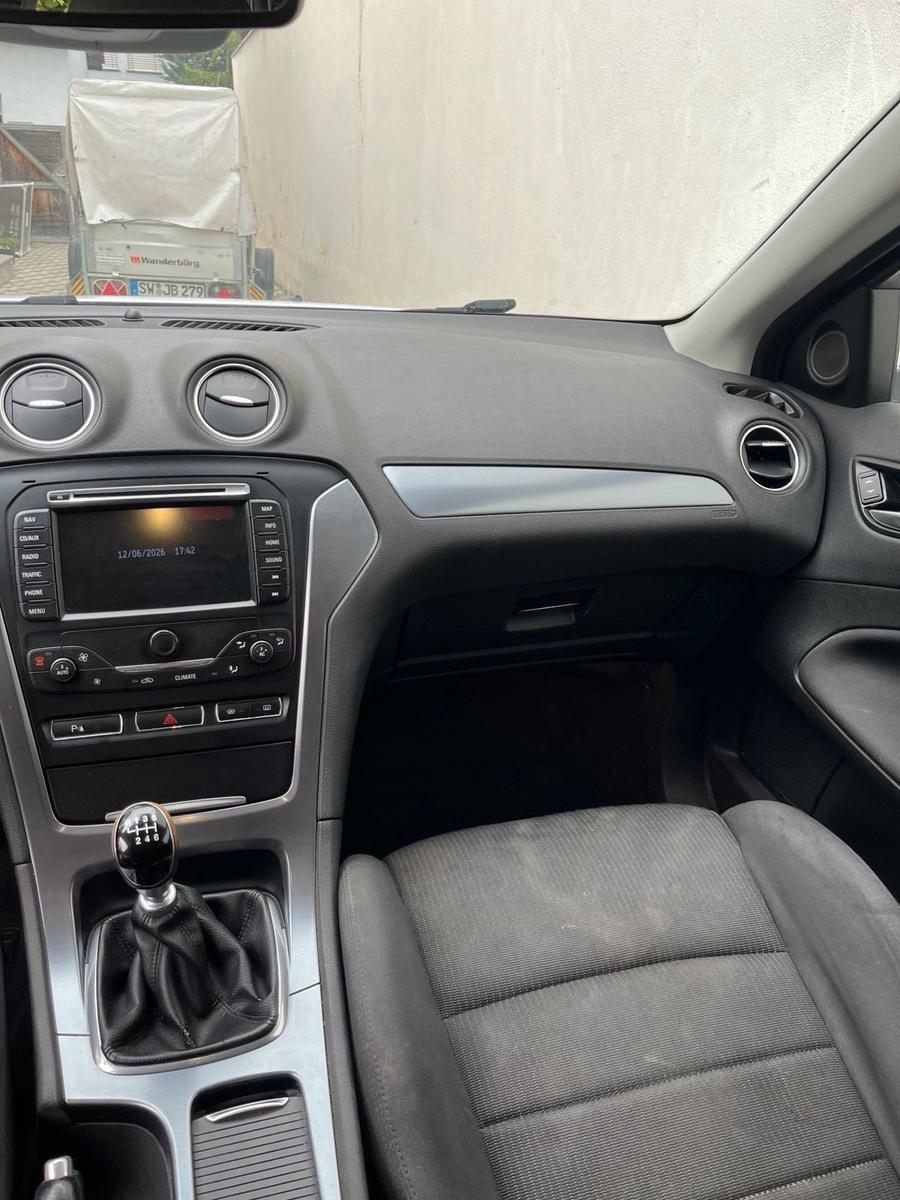 Ford Mondeo 2012 — photo 8