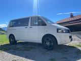 Volkswagen T5 Kombi - Volkswagen T5 Kombi aus 2010