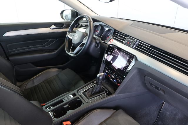 Volkswagen Passat 2.0 TDI Elegance ACC+MATRIX+CARPLAY+AHK