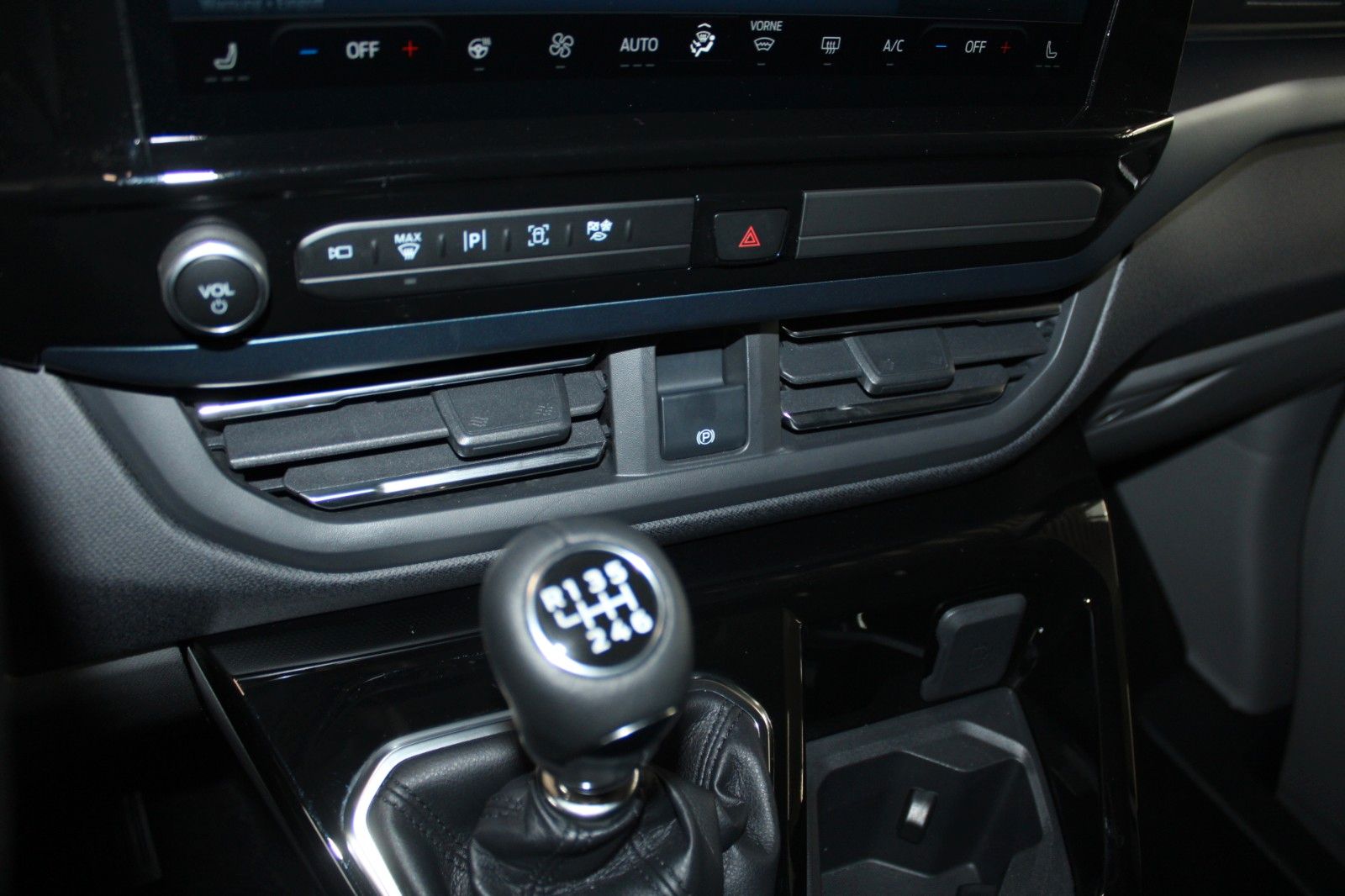 Fahrzeugabbildung Ford NUGGET L1 Active MARKISE + Aufstelldach SOFORT