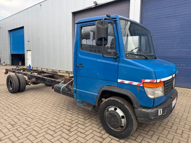 Mercedes-Benz VARIO 815D **CHASSIS**