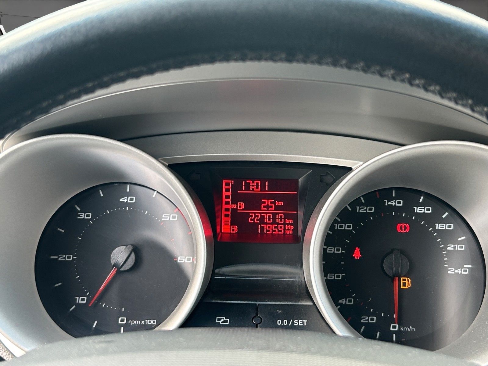 Fahrzeugabbildung SEAT Ibiza Lim. Stylance / Klimaautomatik/ 2.Hand /