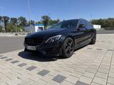 Mercedes-Benz C200 4M AMG Line Burmester AIRMATIC SHZ 9GTRONIC
