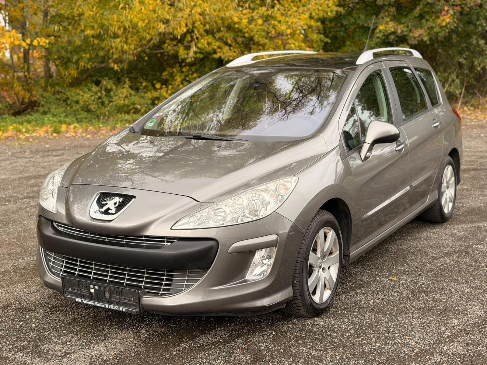 Peugeot 308 2009 — interior
