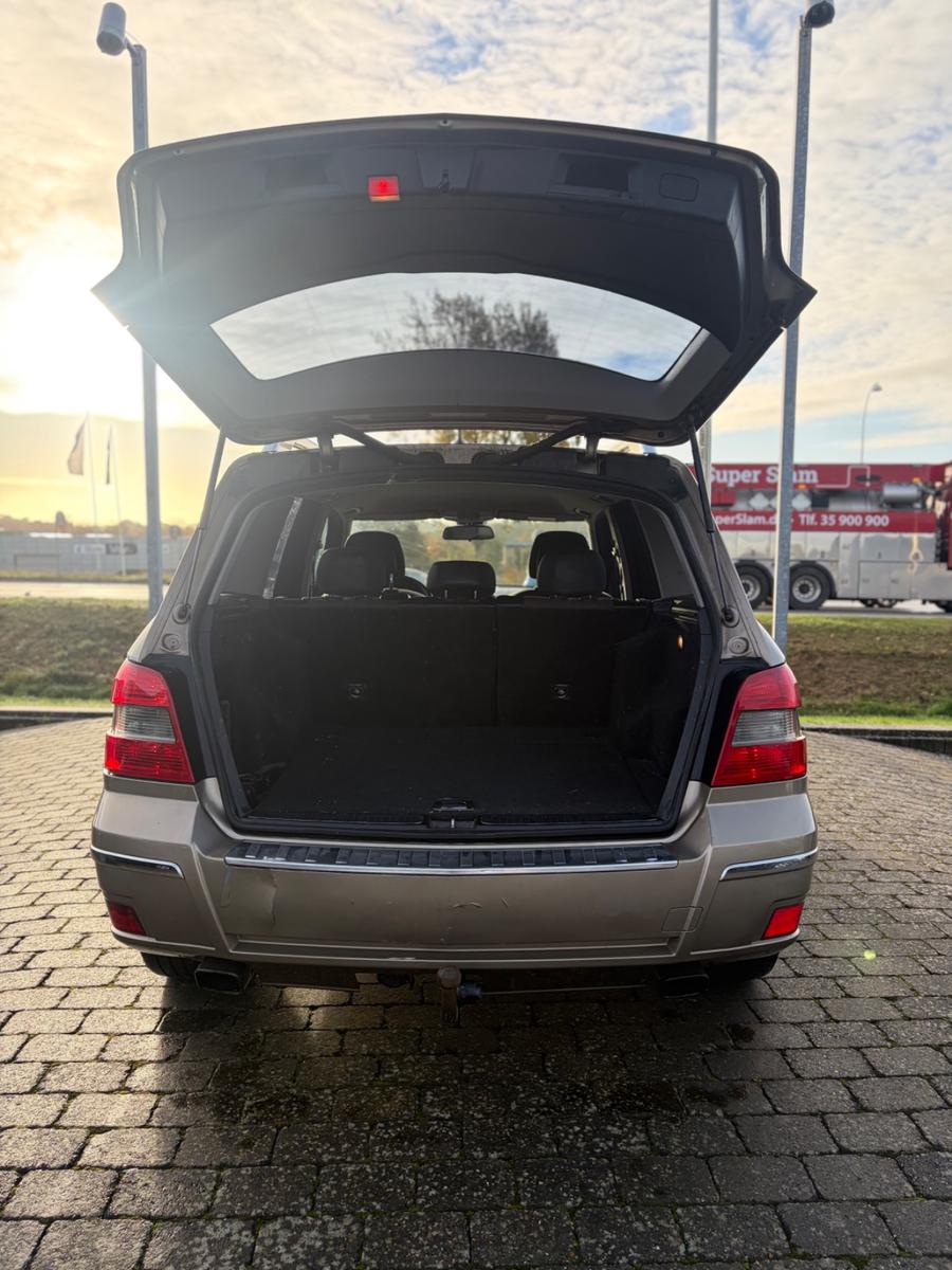 Mercedes-Benz GLK350 2010 — photo 8