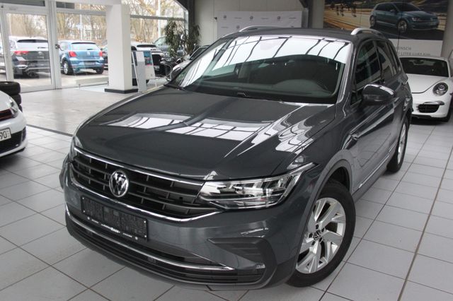 Volkswagen Tiguan/UNITED/DSG/NAVI/ACC/LED/18"/AID/KEYL/STZH