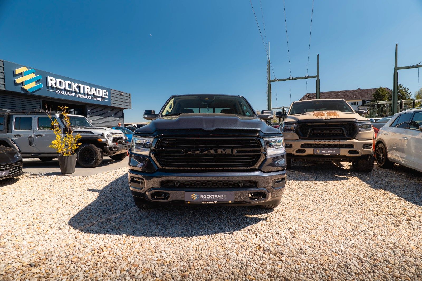 Fahrzeugabbildung Dodge RAM 5.7 V8 HEMI 4x4 NIGHT-Paket LARAMIE 22 Zoll