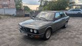 BMW 520 iA, E28, Baujahr 1987, Klassiker - BMW 520 Oldtimer mit Benzin-Antrieb