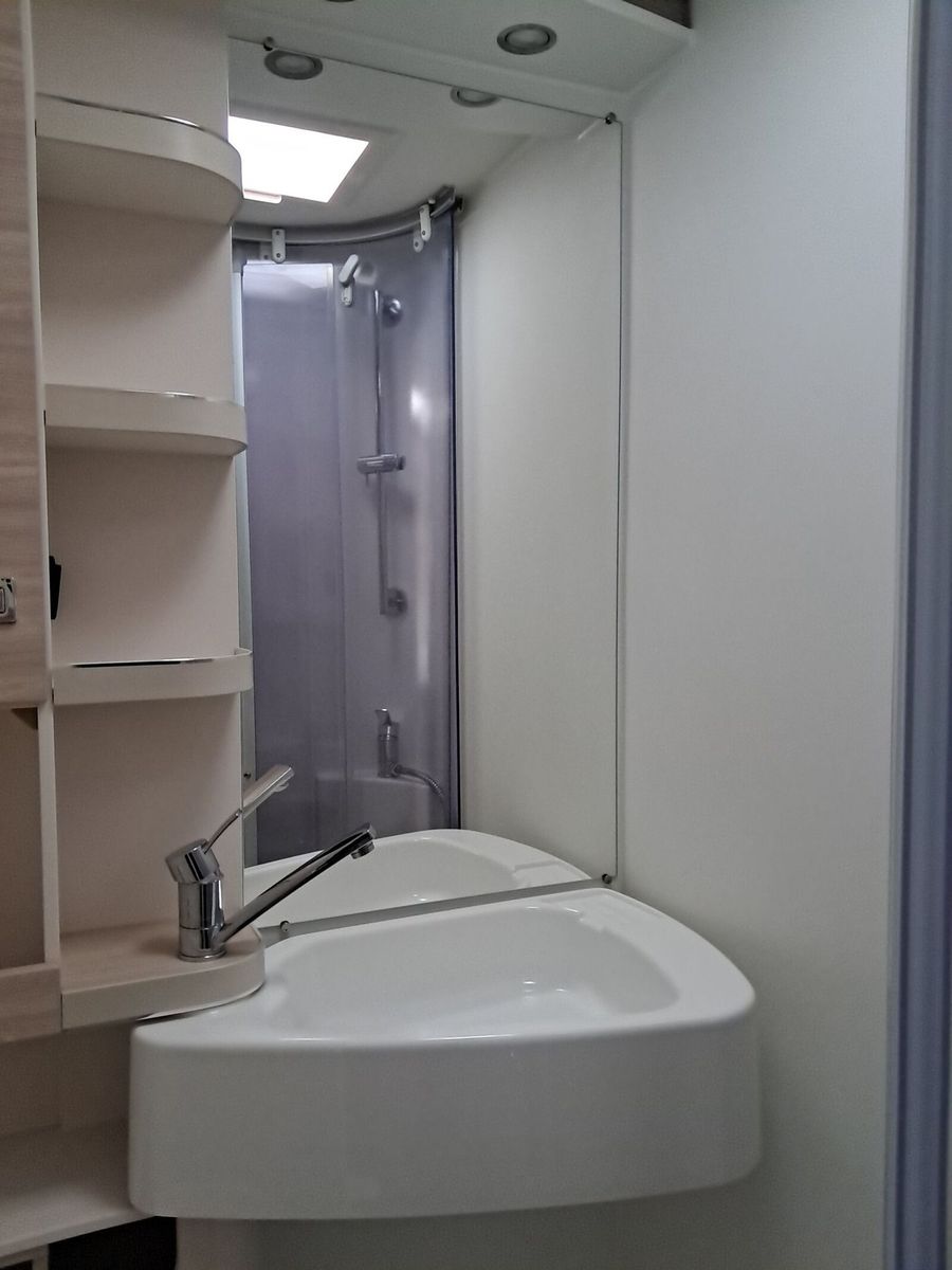 Fahrzeugabbildung Eura Mobil Activa One AO 690 HB Travel-Paket/Mark./Lithium.